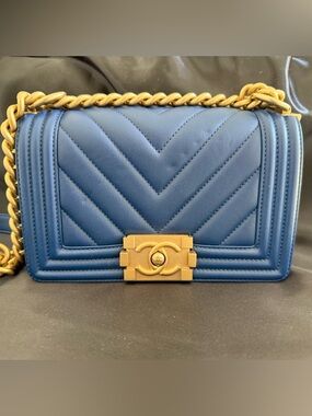 CHANEL Navy Chevron Quilted Leather Shoulder Bag with Gold Hardware